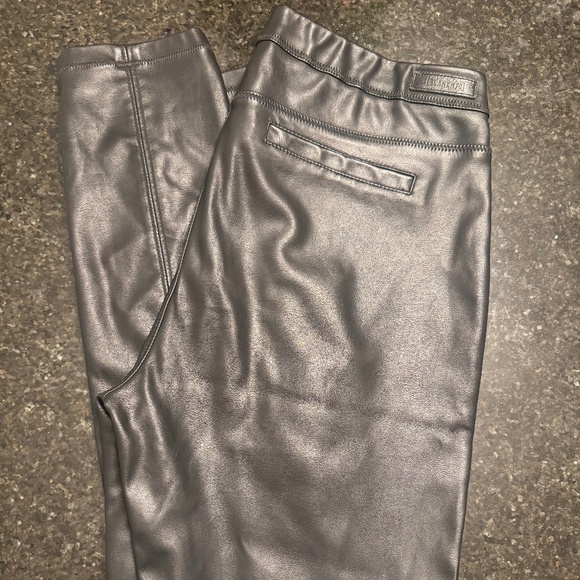 BlankNYC faux leather pull on leggings black womens size 29 - Picture 3 of 6